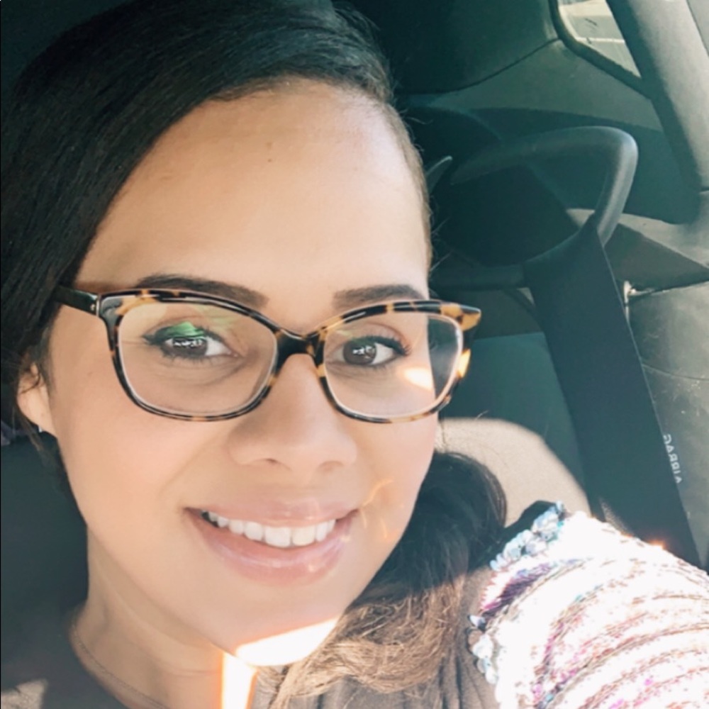 Meet the Posher, Emma Lynnette